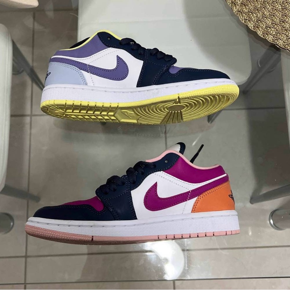 Air Jordan 1 Low SE
'Mismatched - Purple Magenta'